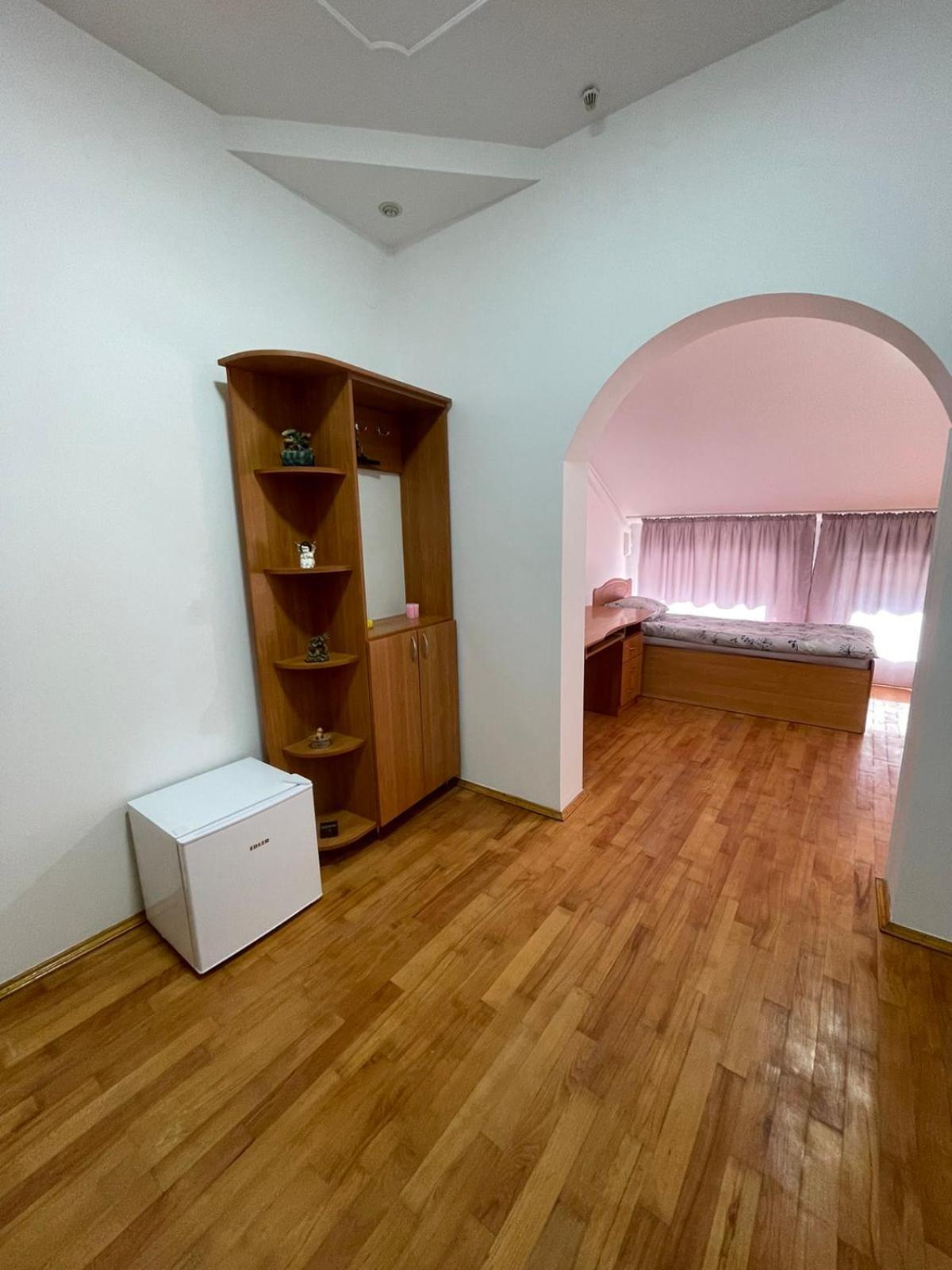 Hotel Daniel Mukacheve Ngoại thất bức ảnh
